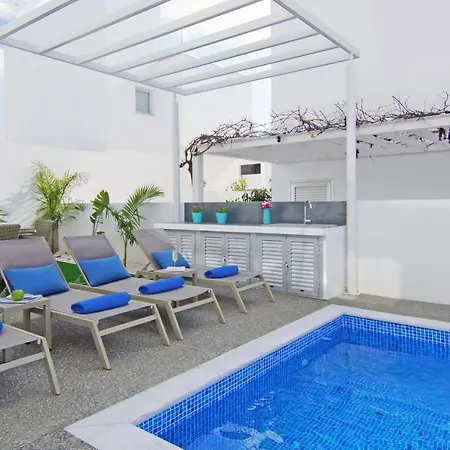 Paradisia أيا نابا